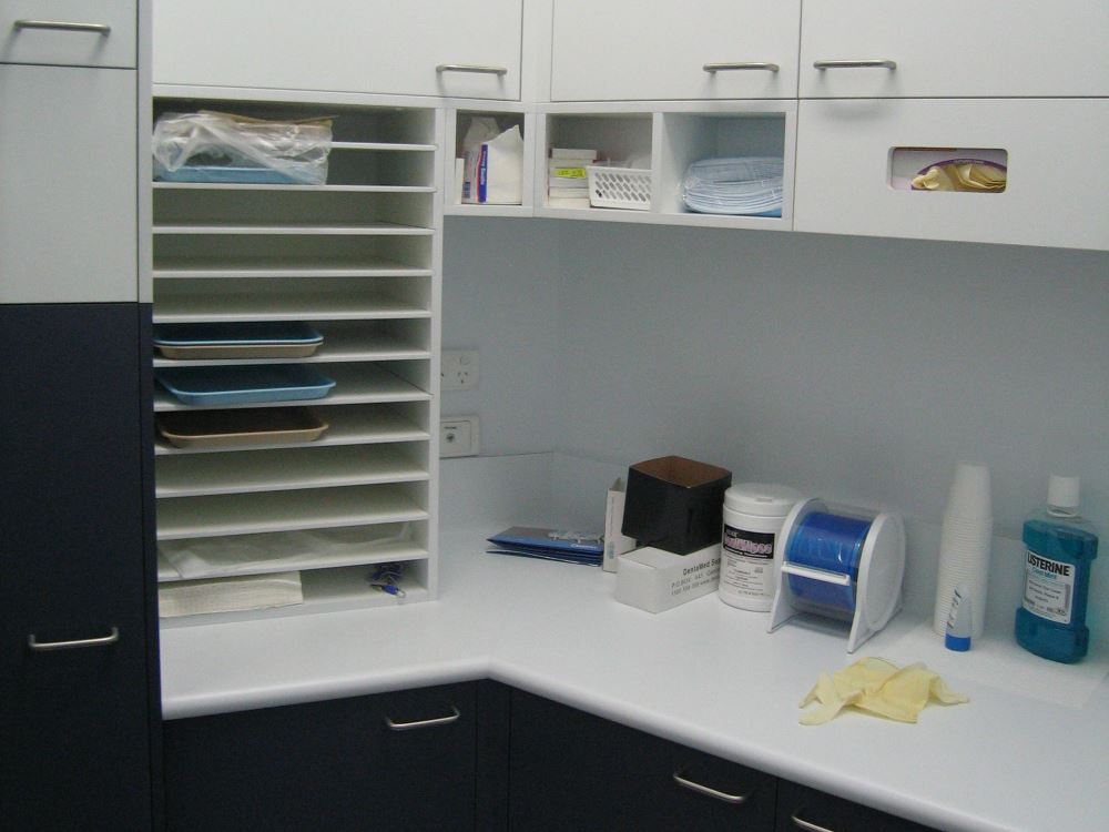 Designer Field Interiors green surgery room St. Georges Dental clinic Fit-out